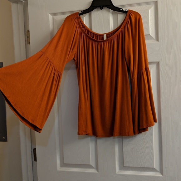 Organge blouse - Picture 2 of 3